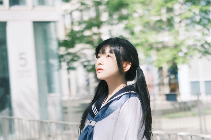 含泪活着